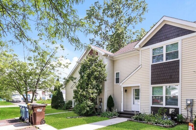 2504 Oxford Ct in Hatfield, PA - Building Photo - Building Photo