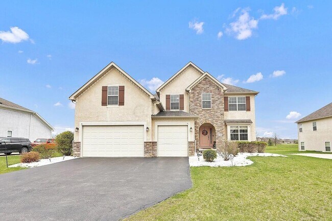 1592 Little Bear Loop in Lewis Center, OH - Building Photo - Building Photo