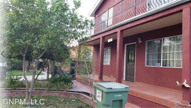1319 E 59th Pl in Los Angeles, CA - Building Photo - Building Photo