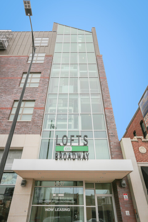 Lofts on Broadway in Columbia, MO - Building Photo