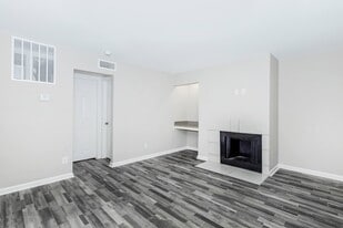 Villas at Alameda in Fort Worth, TX - Building Photo