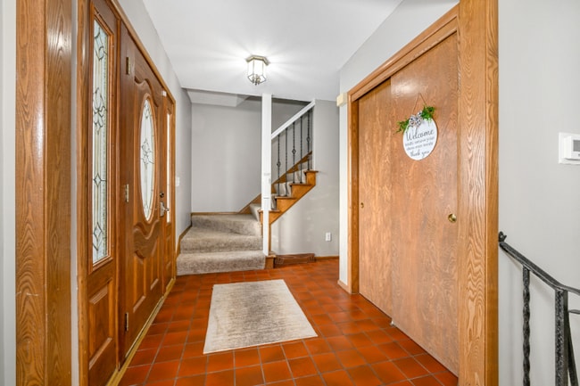 7450 Duluth St in Minneapolis, MN - Foto de edificio - Building Photo