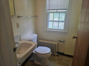 404 W Fairmount Ave in State College, PA - Building Photo - Building Photo