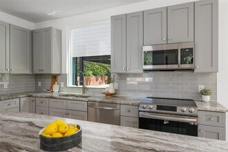 1704 Redd St in Austin, TX - Building Photo - Building Photo
