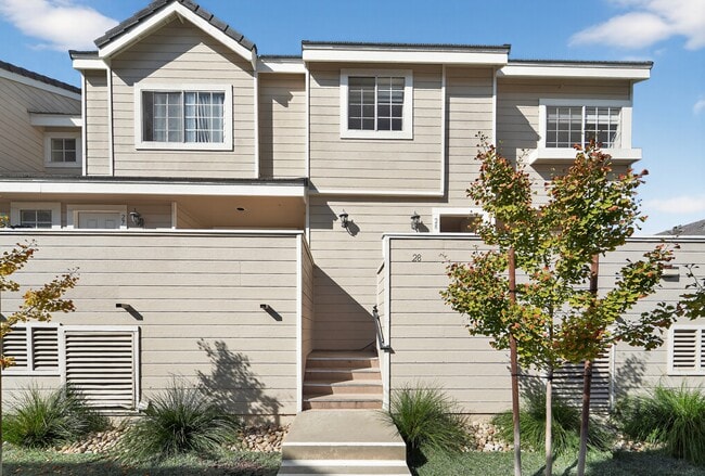 property at 2800 Plaza del Amo