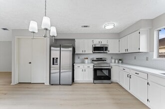 16218 Olive Glen Dr in Houston, TX - Building Photo - Building Photo