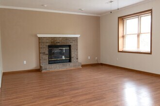 123 Pierre Pl, Unit 123 in Lima, OH - Foto de edificio - Building Photo