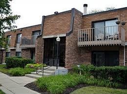 122 Mullingar Ct, Unit 2A in Schaumburg, IL - Building Photo