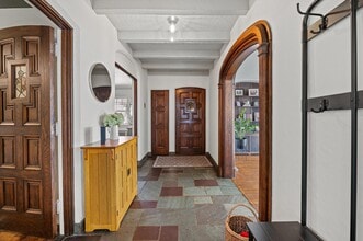 2835 N Lake Dr in Milwaukee, WI - Building Photo - Building Photo