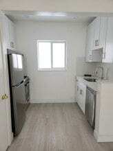 6844 Abbott Ave in Miami Beach, FL - Building Photo - Building Photo