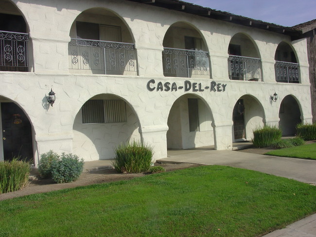 Casa Del Rey in Tulare, CA - Foto de edificio - Building Photo