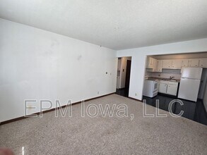 209 Baltimore St in Waterloo, IA - Building Photo - Building Photo