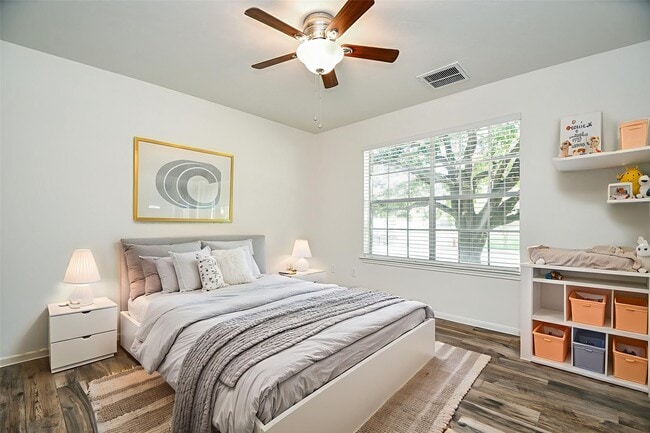 property at 835 Victoria Lakes Dr