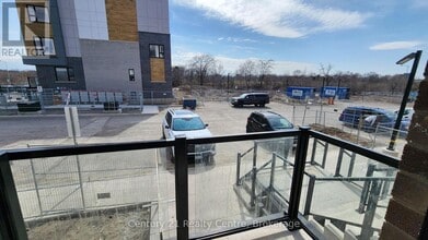 16 Melbourne Ave in St Catharines, ON - Building Photo - Building Photo