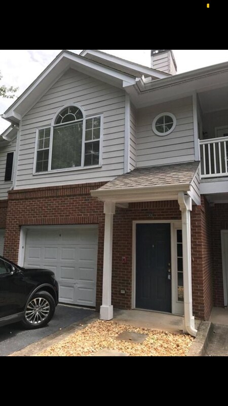 304 Spring Heights Ln in Smyrna, GA - Foto de edificio - Building Photo