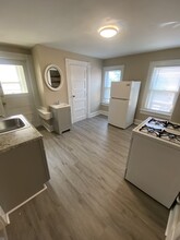 1720 N Astor St, Unit 1720A in Milwaukee, WI - Building Photo - Building Photo