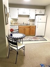 11 Saint James Pl, Unit 11 in Nashua, NH - Foto de edificio - Building Photo