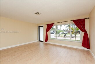 6617 Simms St in Hollywood, FL - Building Photo - Building Photo