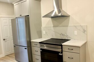 264 Bowen St in Boston, MA - Building Photo - Building Photo