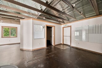 2406 Schumacher Dr in Mishawaka, IN - Building Photo - Building Photo