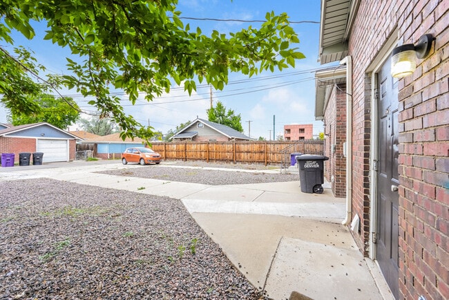 property at 2513 S Broadway