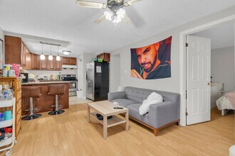 767 Scottsdale Dr in Guelph, ON - Building Photo - Building Photo