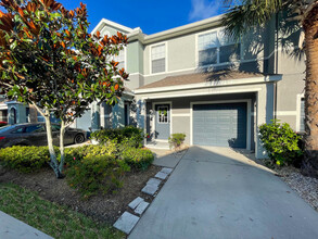 2034 Strathmill Dr in Clearwater, FL - Foto de edificio - Building Photo