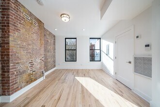 230 Willow Ave in Hoboken, NJ - Building Photo - Building Photo