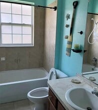 11333 Southwind Lake Dr in Gibsonton, FL - Building Photo - Building Photo