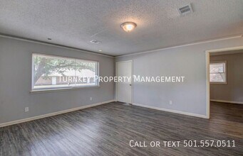 6806 Brookview Dr in Little Rock, AR - Building Photo - Building Photo