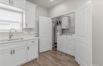 2813 E Israel Ave in Alton, TX - Building Photo - Building Photo