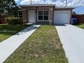 2713 NW 6th St in Pompano Beach, FL - Building Photo