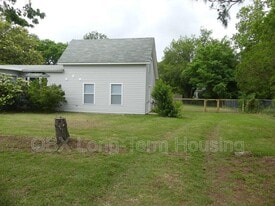 111 Faris Dr in Grandy, NC - Building Photo