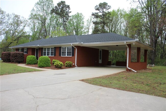 3327 Poplar Springs Rd in Gainesville, GA - Building Photo - Building Photo