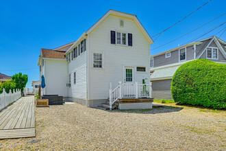 22 West End Dr in Old Lyme, CT - Building Photo - Building Photo