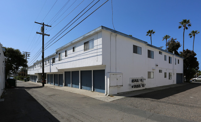 South Beach Apartments in Oceanside, CA - Building Photo - Building Photo