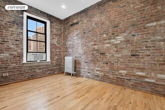 16 Hudson St in New York, NY - Building Photo - Building Photo