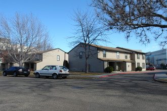 Pioneer Square Apartments in Boise, ID - Building Photo - Building Photo