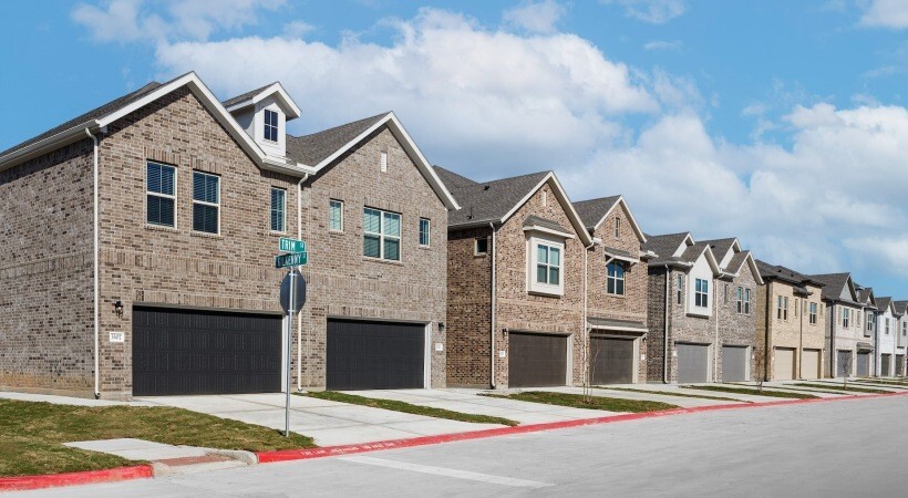 9730 Kilkenny St in Iowa Colony, TX - Building Photo