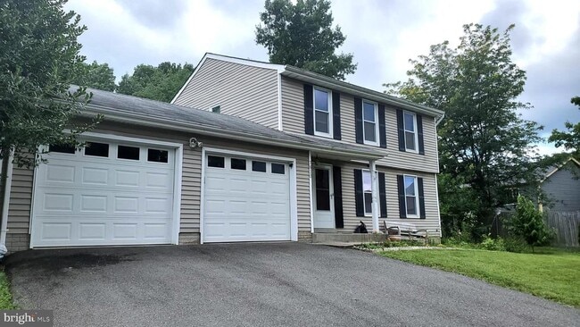 7810 MUNCASTER MILL Rd in Gaithersburg, MD - Building Photo - Building Photo