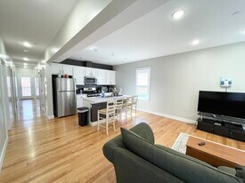 146 Boston St, Unit 2 in Boston, MA - Building Photo