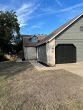 405 Fantail Loop in Lakeway, TX - Building Photo - Building Photo