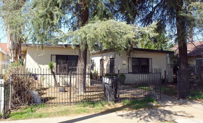 1277 N Mountain View Ave in San Bernardino, CA - Building Photo - Building Photo