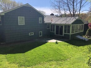 11 Cornwall Rd in Norwalk, CT - Building Photo - Building Photo
