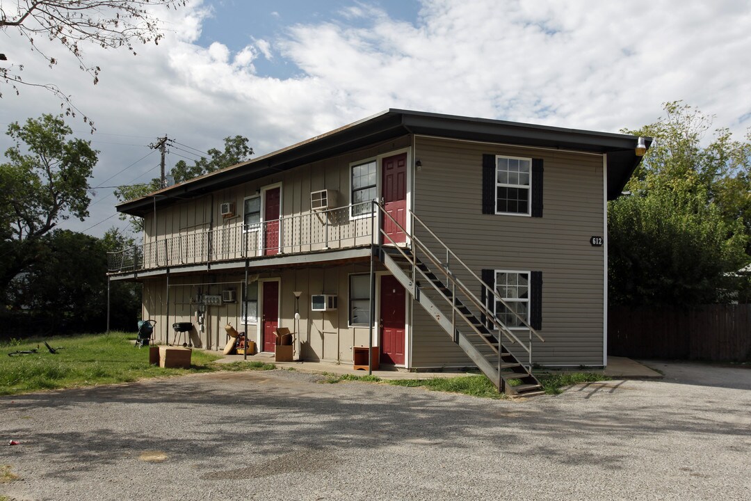 612 E Eufaula St in Norman, OK - Foto de edificio