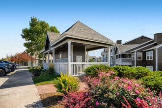 Nash Springs Apartments in Colorado Springs, CO - Foto de edificio - Building Photo