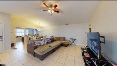1413 Tiverton Dr in Brandon, FL - Building Photo - Building Photo