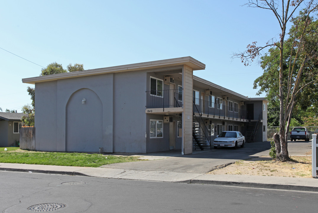 840 Nevada St in Manteca, CA - Building Photo