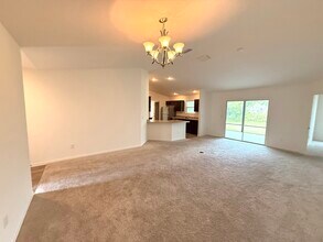 11190 Hess Way in Oxford, FL - Building Photo - Building Photo