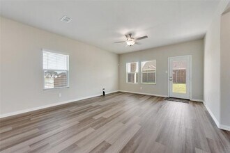 401 Cottage Wood Dr in McKinney, TX - Building Photo - Building Photo